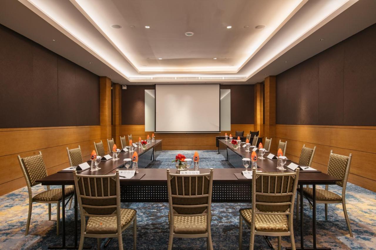 Vasa Hotel Сурабая Экстерьер фото